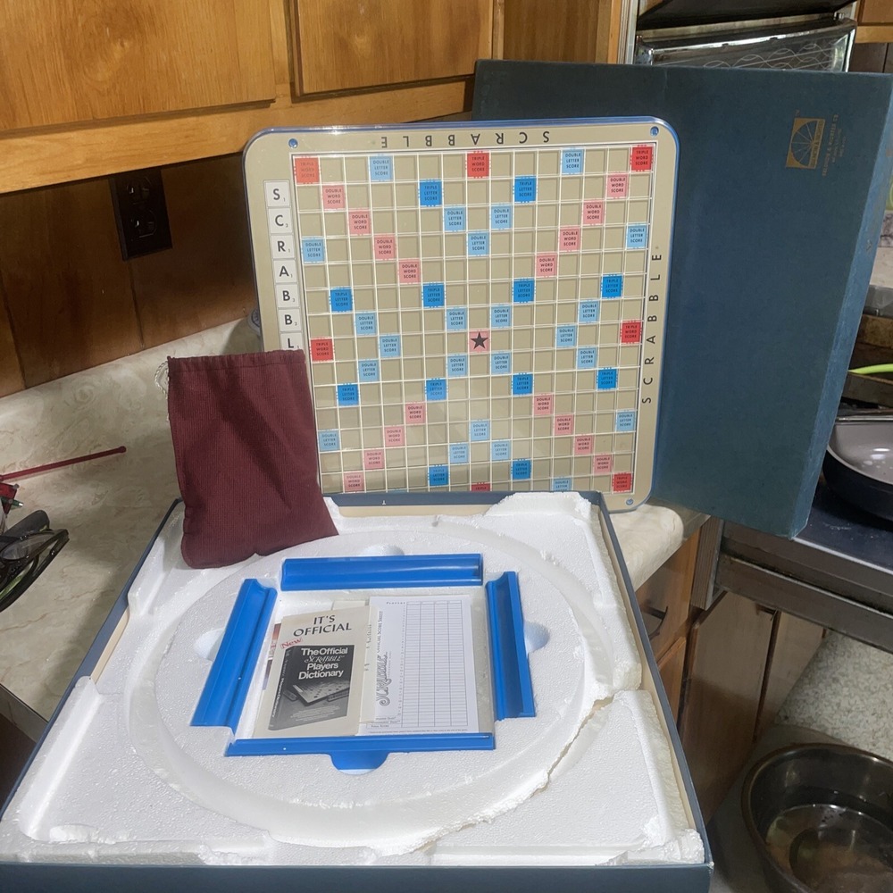 Selchow & Righter Vintage Deluxe Edition Scrabble Game Complete!  Red Wood Tiles
